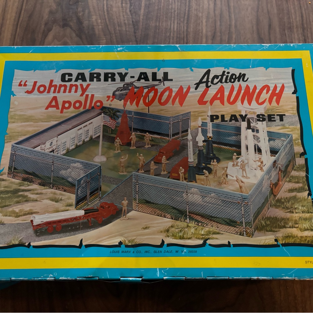 Johnny Apollo Moon Launch Playset